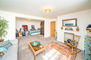 SITTING ROOM- click for photo gallery